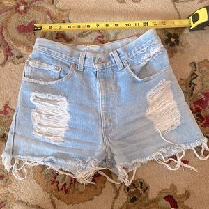 VINTAGE LEVI THRASHER JEAN SHORTS. Size 24 fits like 26.